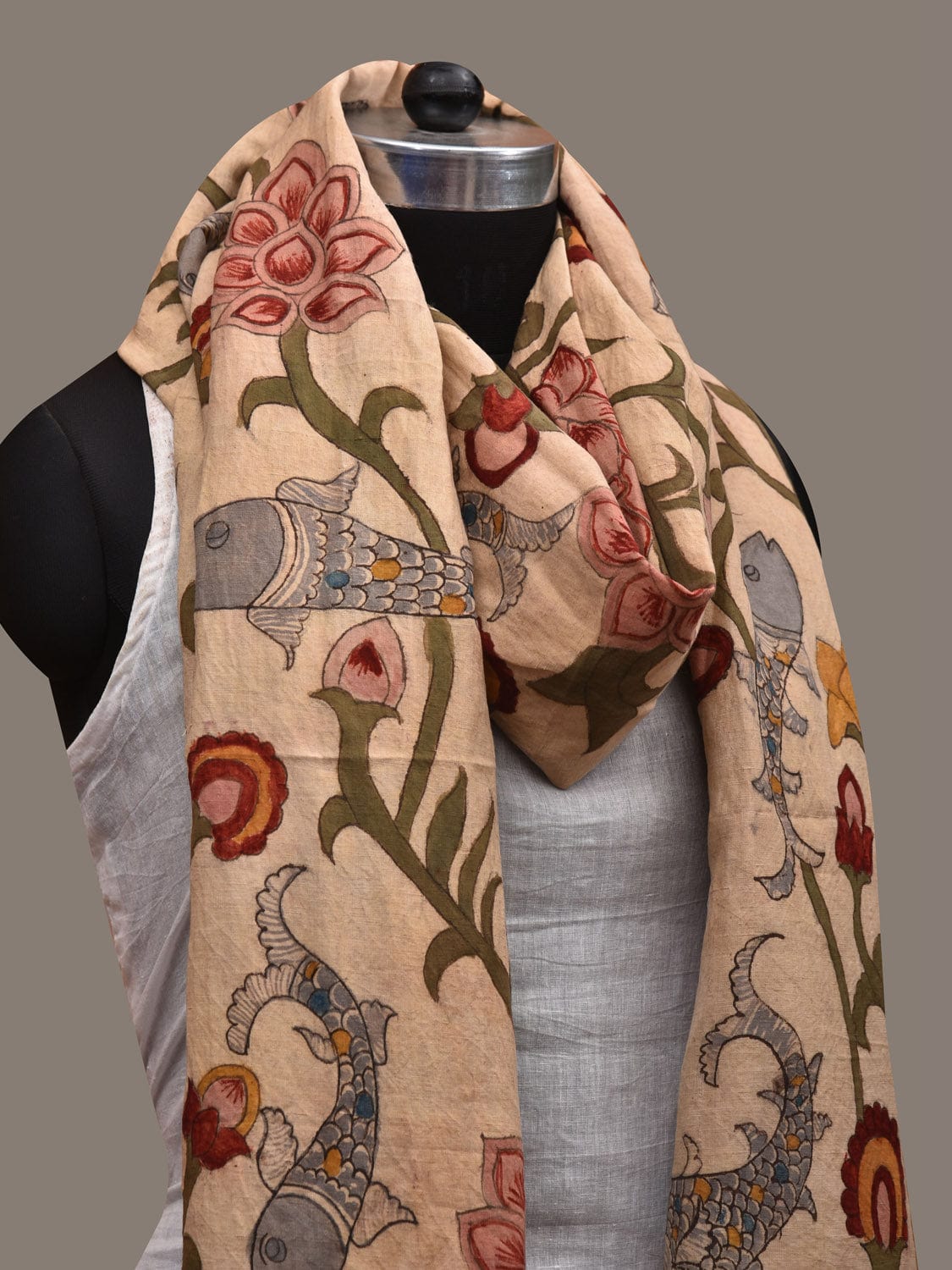 Cream Kalamkari Hand Painted Cotton Handloom Dupatta with Floral and Fishes Design ds2842