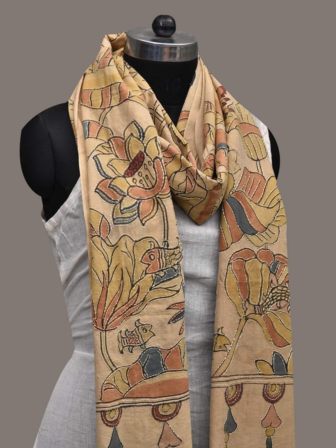 Cream Kalamkari Hand Painted Cotton Handloom Dupatta with Floral and Kanta Work Design ds2514
