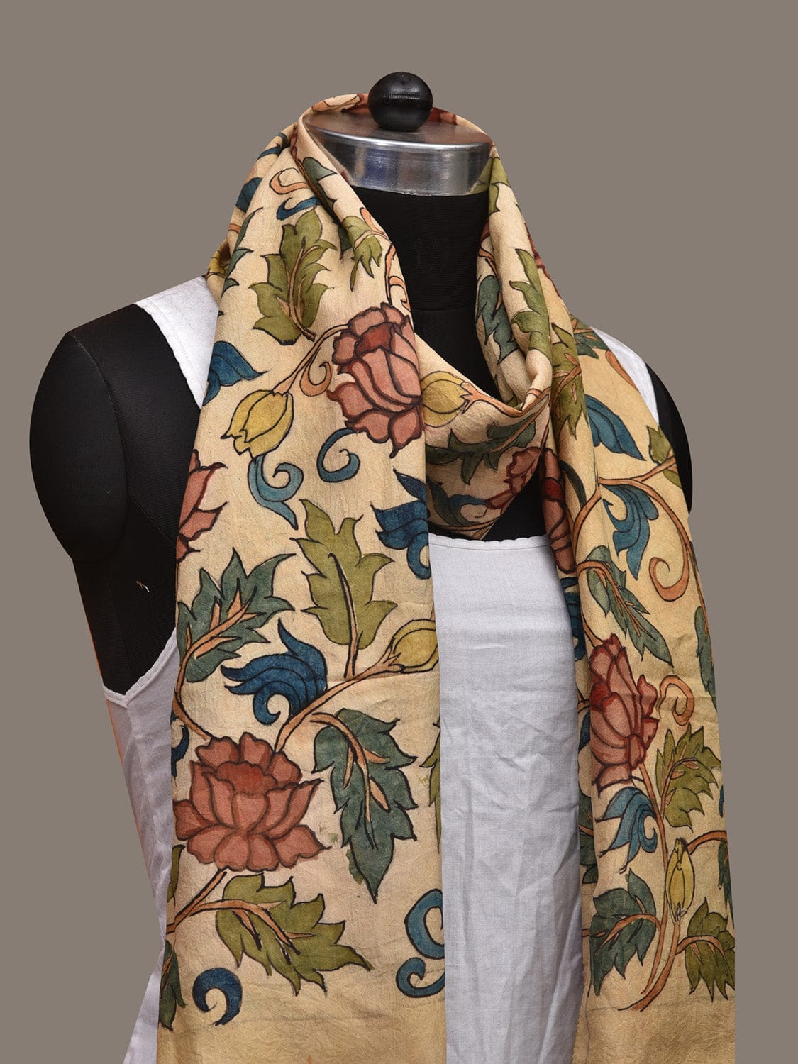Cream Kalamkari Hand Painted Cotton Handloom Stole with Lotus Flowers Design ds3050