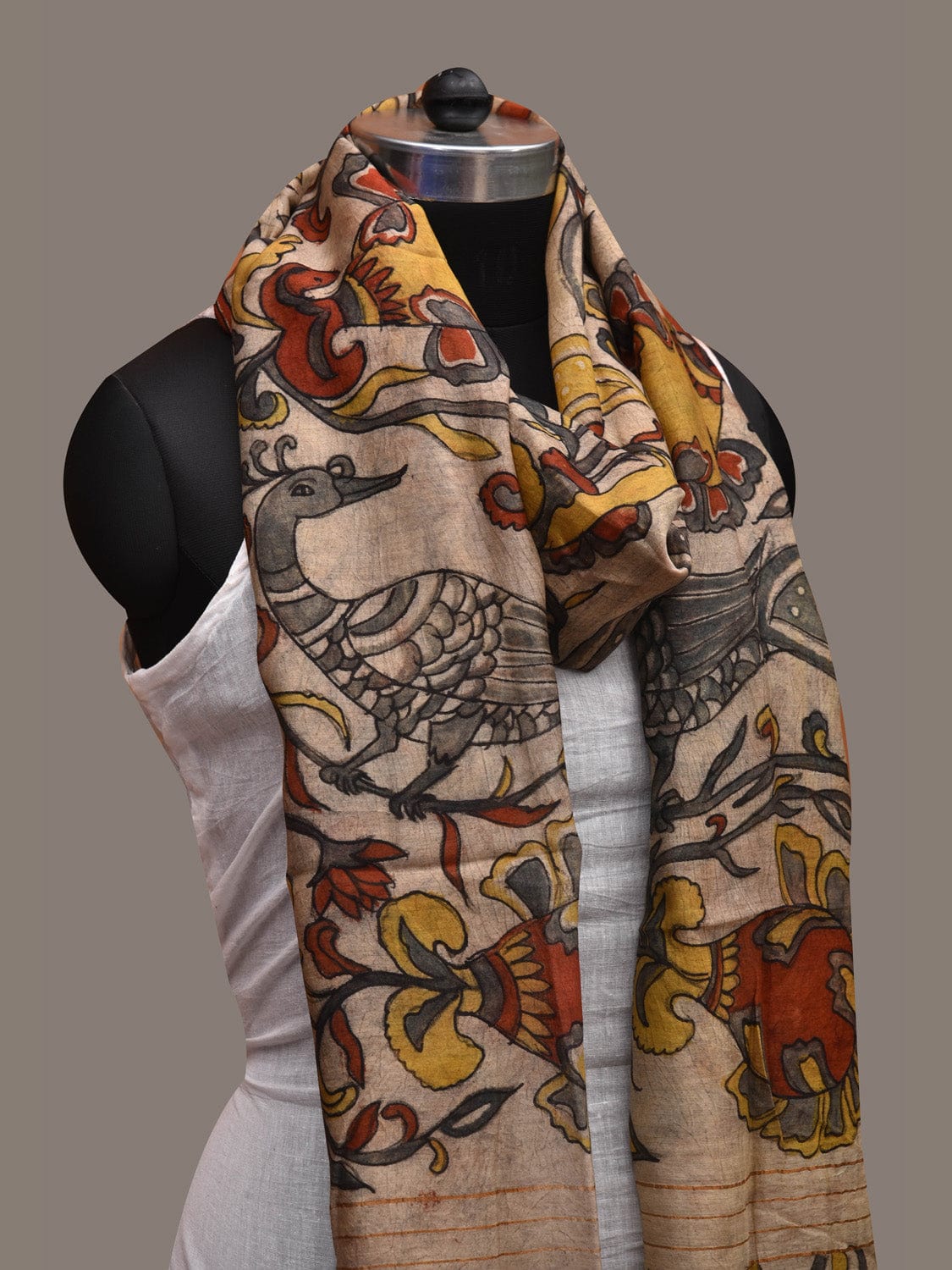 Cream Kalamkari Hand Painted Cotton Silk Handloom Dupatta with Mango and Peacocks Design ds2675
