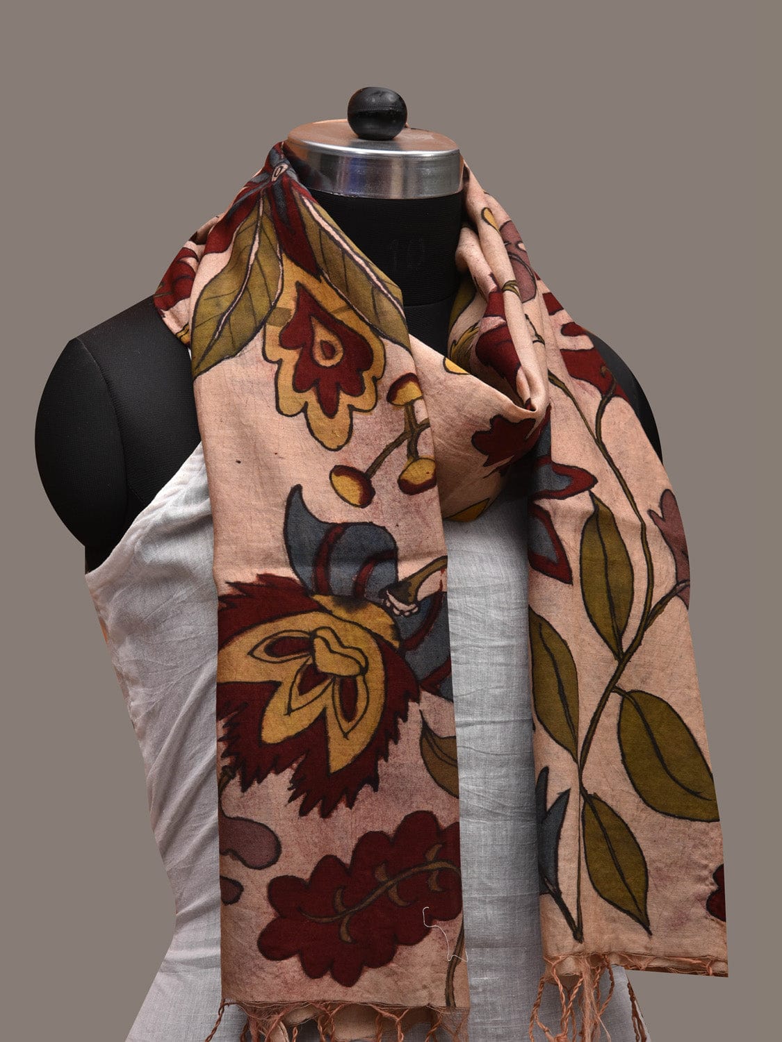 Cream Kalamkari Hand Painted Cotton Silk Handloom Stole with Floral Design ds2709