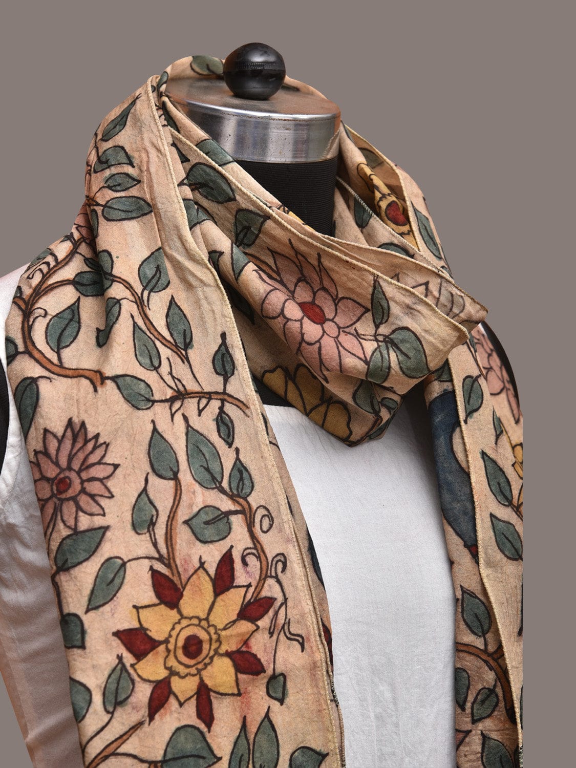 Cream Kalamkari Hand Painted Sico Stole with Floral and Peacocks Design ds3560
