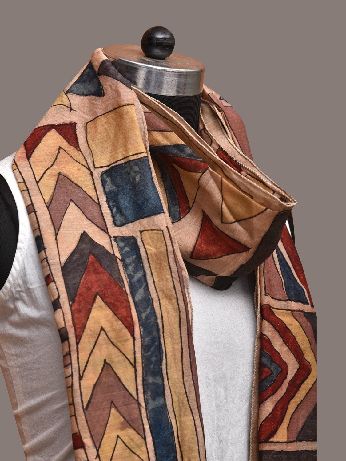 Cream Kalamkari Hand Painted Sico Stole with Geometric Design ds3566