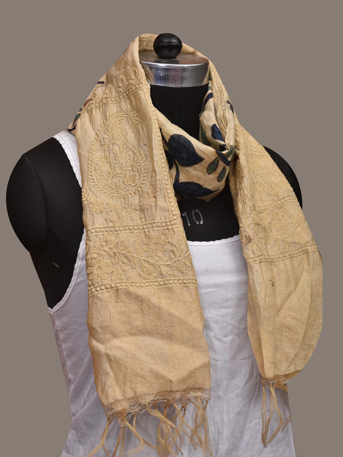 Cream Kalamkari Hand Painted Tussar Handloom Stole with Embroidary and Floral Design ds3076