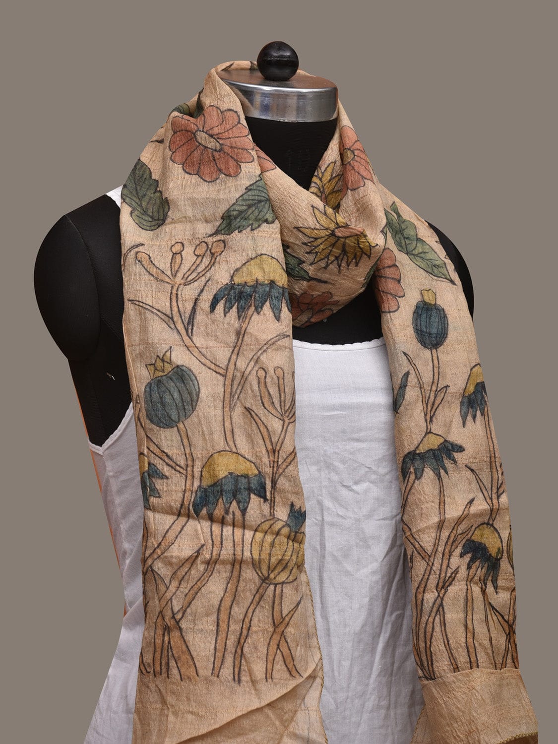 Cream Kalamkari Hand Painted Tussar Handloom Stole with Floral Design ds3040