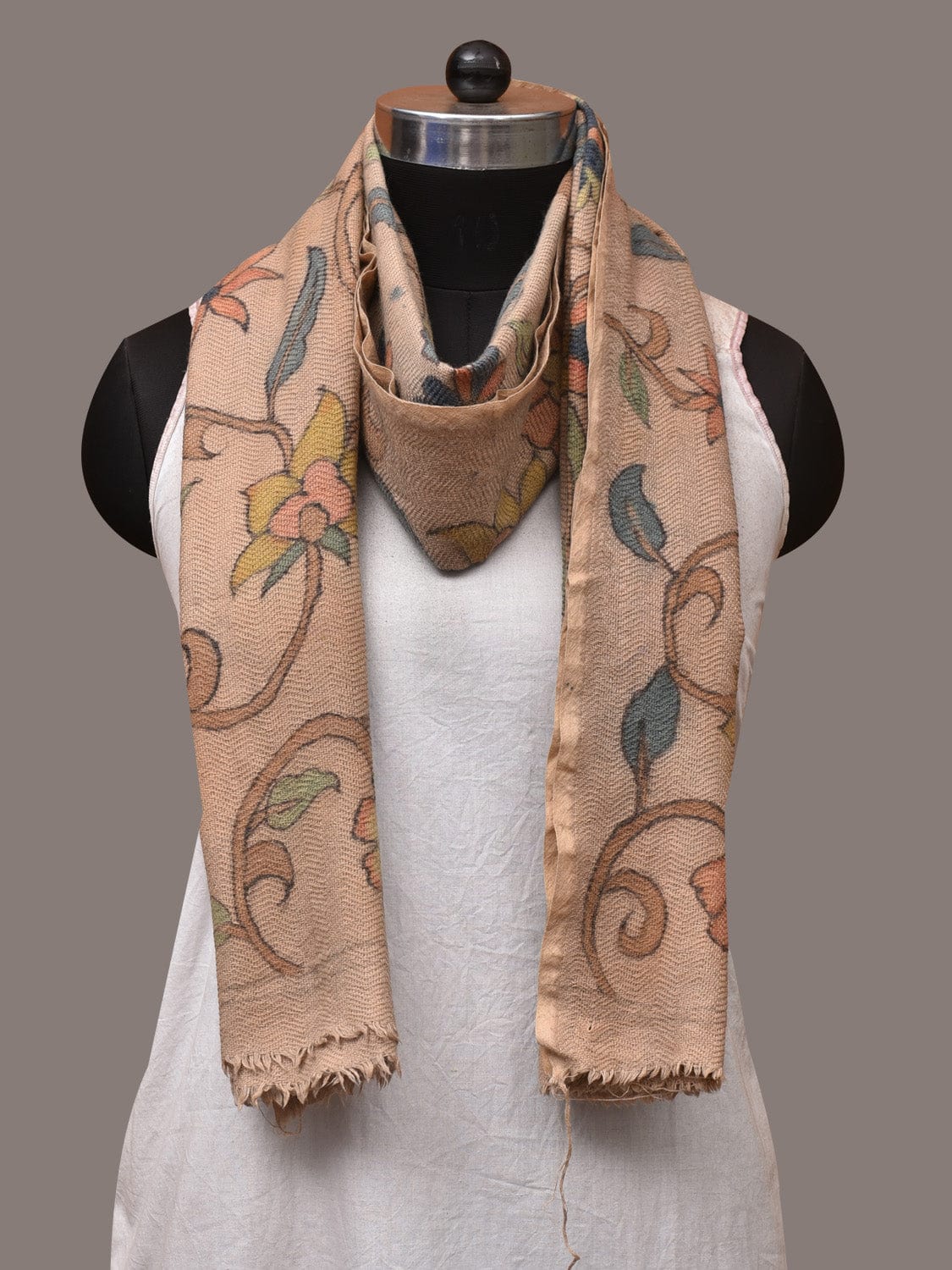 Cream Kalamkari Hand Painted Woolen Handloom Stole with Floral Design ds3541