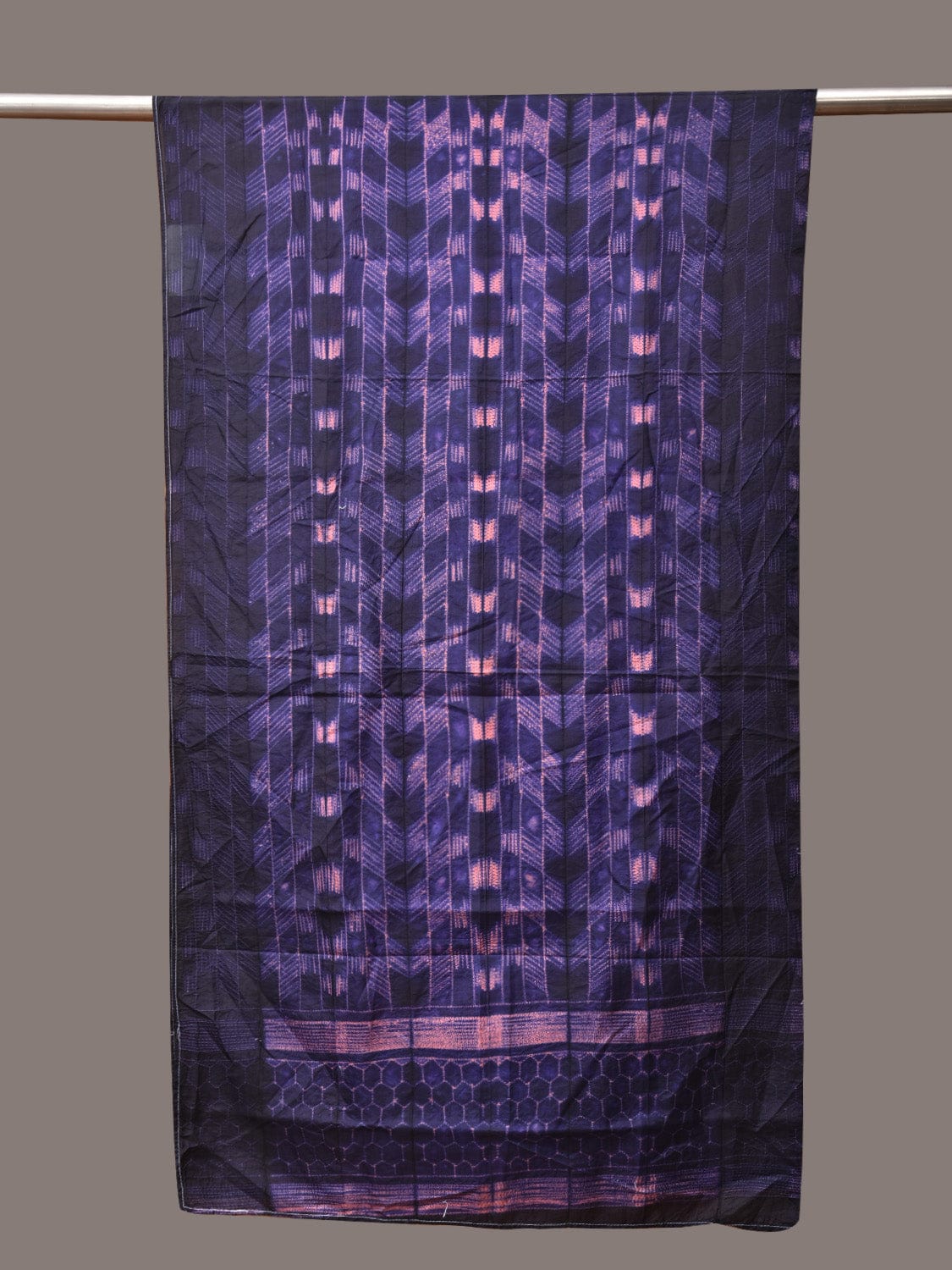 Dark Blue and Pink Shibori Silk Handloom Stole with Zig-Zag Design ds3536