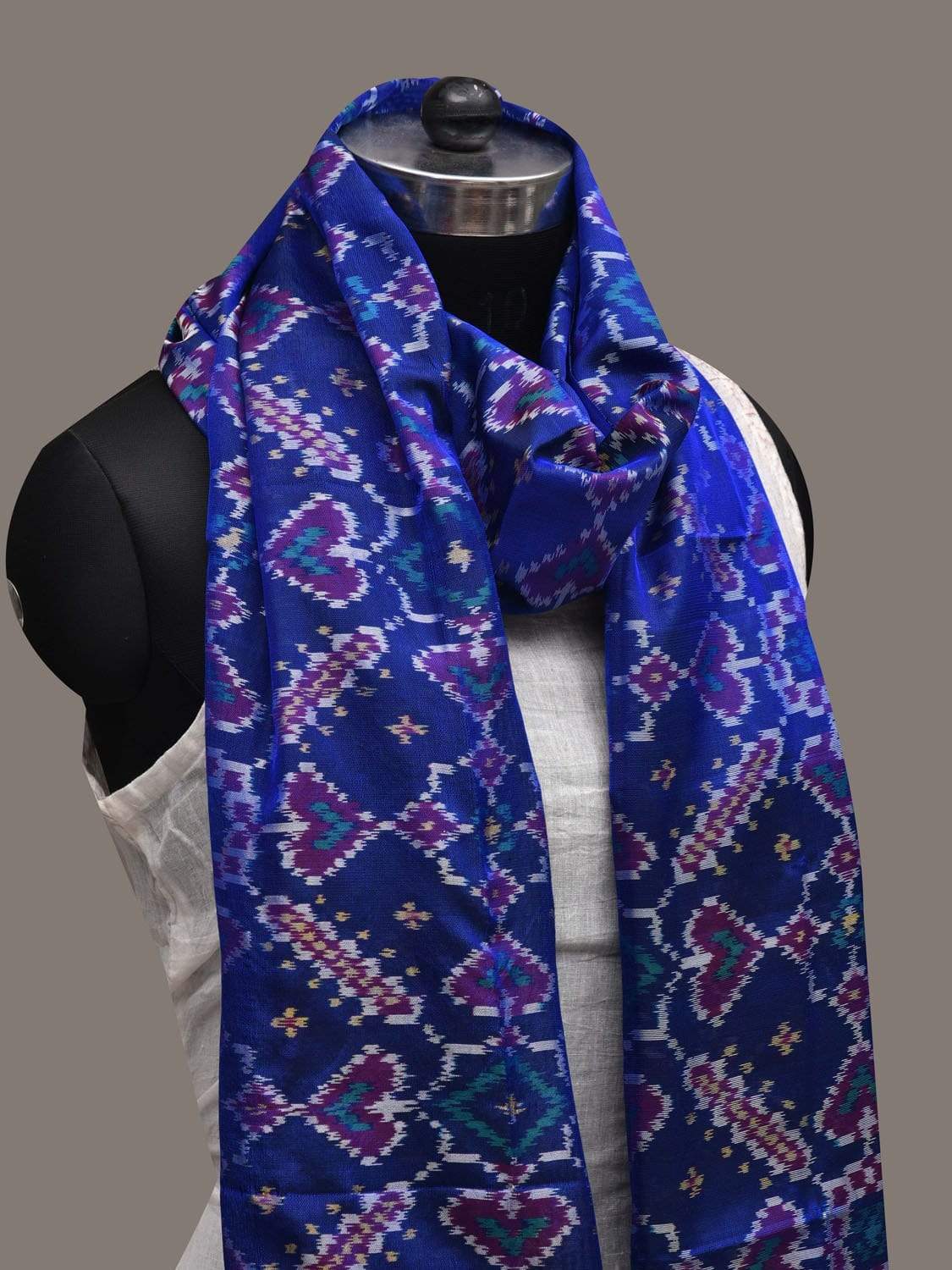 Dark Blue Pochampally Ikat Silk Handloom Dupatta with Grill Design ds2537
