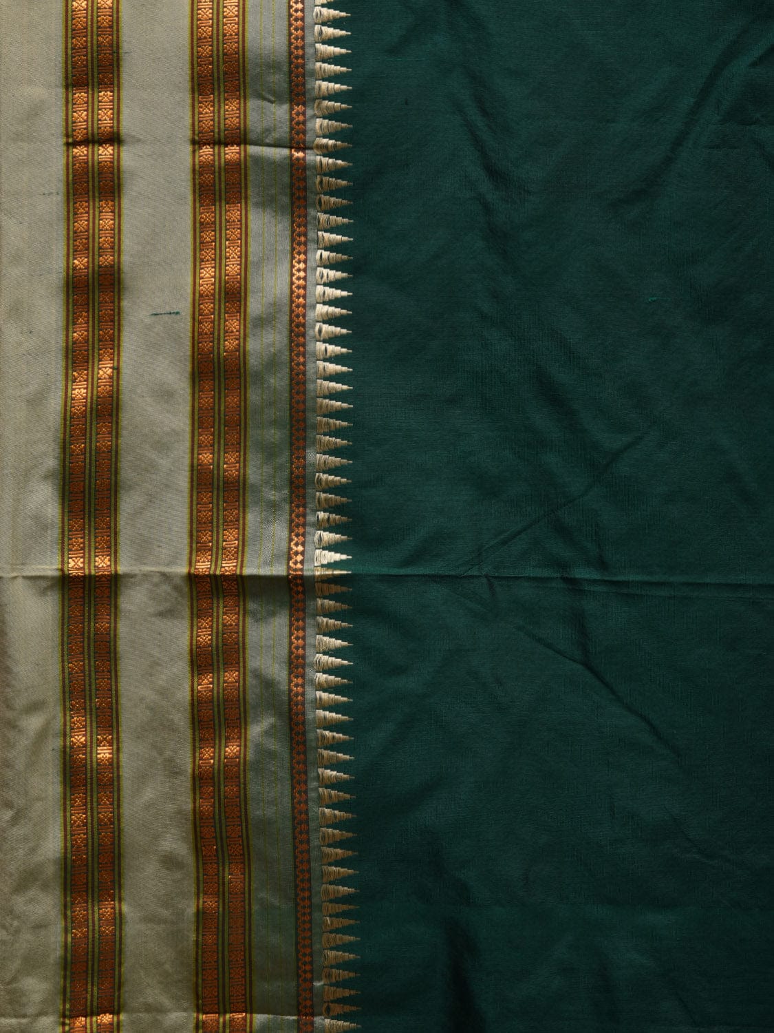 Dark Green and Cream Narayanpet Silk Handloom Plain Saree with Traditional Border Design No Blouse np0574
