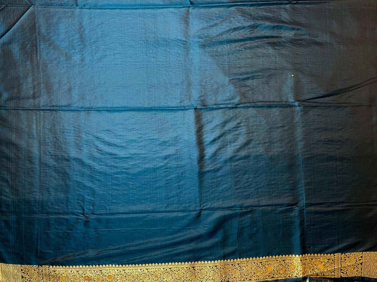 Dark Royal Blue Banaras Katan Silk Saree with Body Butti and Stone Work Design b0374ds