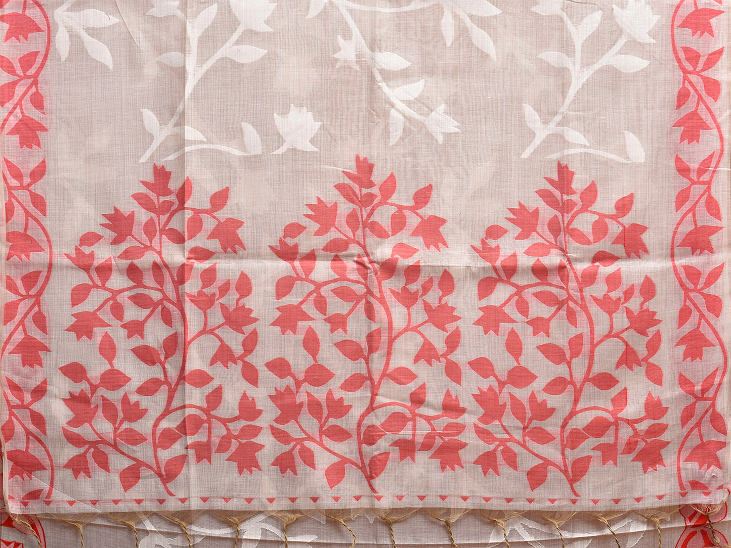 White and Red Dhakai Jamdani Cotton Viscose Saree with Floral Pallu and Border Design dj0196