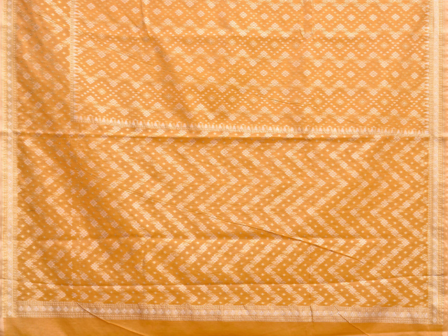 Yellow Dhakai Jamdani Cotton Viscose Saree with All Over Zig-Zag Design dj0221