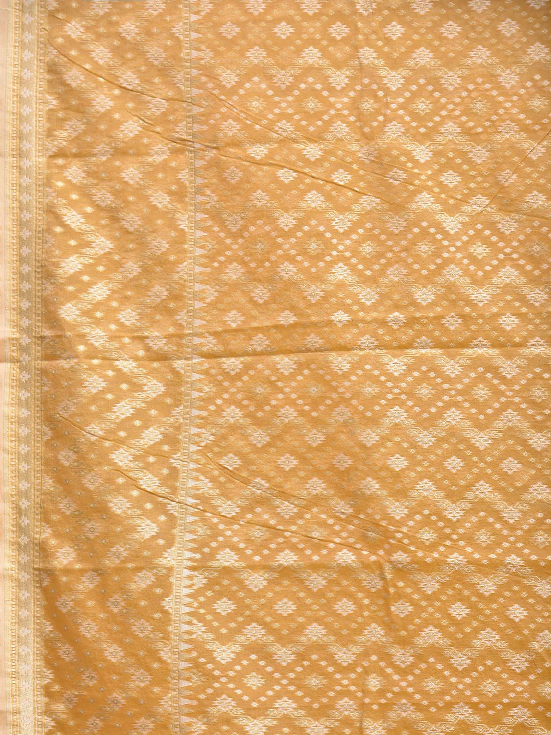 Yellow Dhakai Jamdani Cotton Viscose Saree with All Over Zig-Zag Design dj0221
