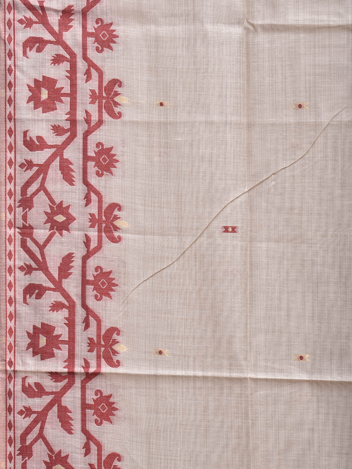 White and Red Dhakai Jamdani Cotton Viscose Saree with Border and Pallu Design dj0249