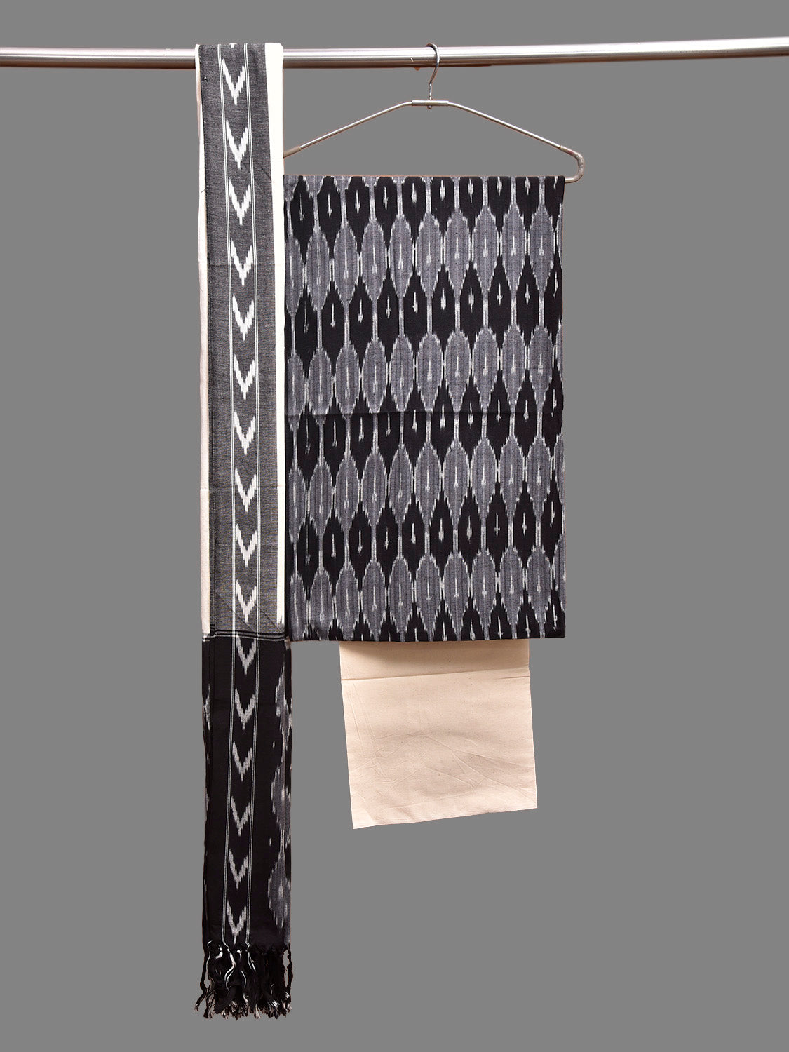 Black and White Pochampally Ikat Cotton Handloom Dress Material with Grill Design Top Plain Dupatta and Bottom dm0087
