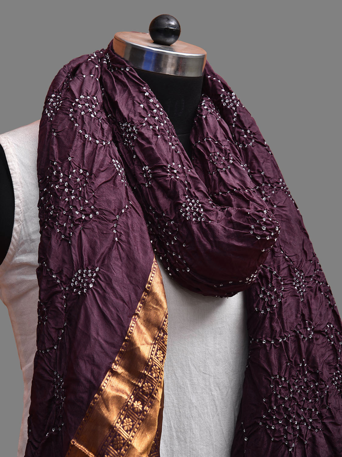 Wine Bandhani Kanchipuram Silk Handloom Dupatta with Floral and Border Design ds3707