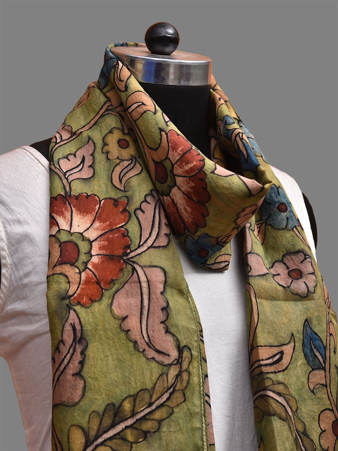 Light Green Kalamkari Hand Painted Sico Stole with Floral Design ds3714
