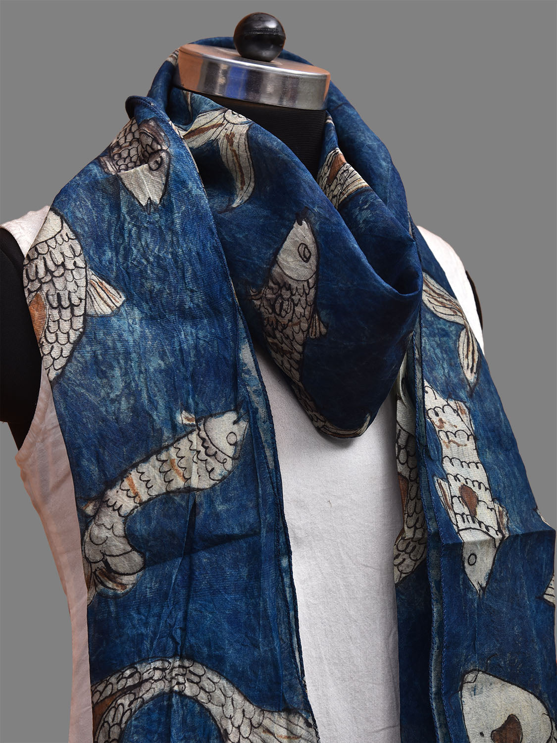 Blue Kalamkari Hand Painted Tussar Handloom Stole with Fishes Design ds3720