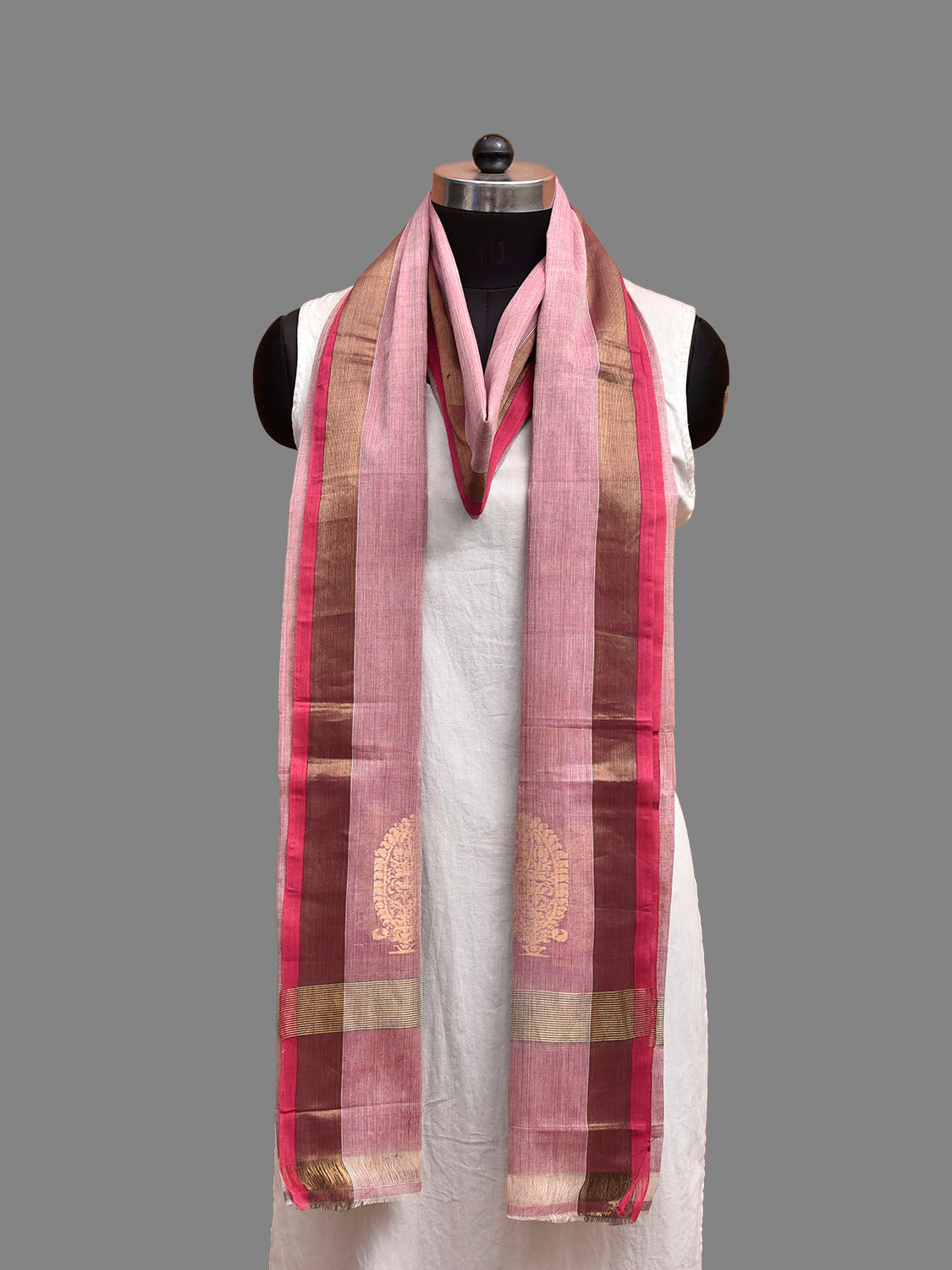 Light Pink Venkatagiri Cotton Dupatta with Pasley Pallu Design ds3835