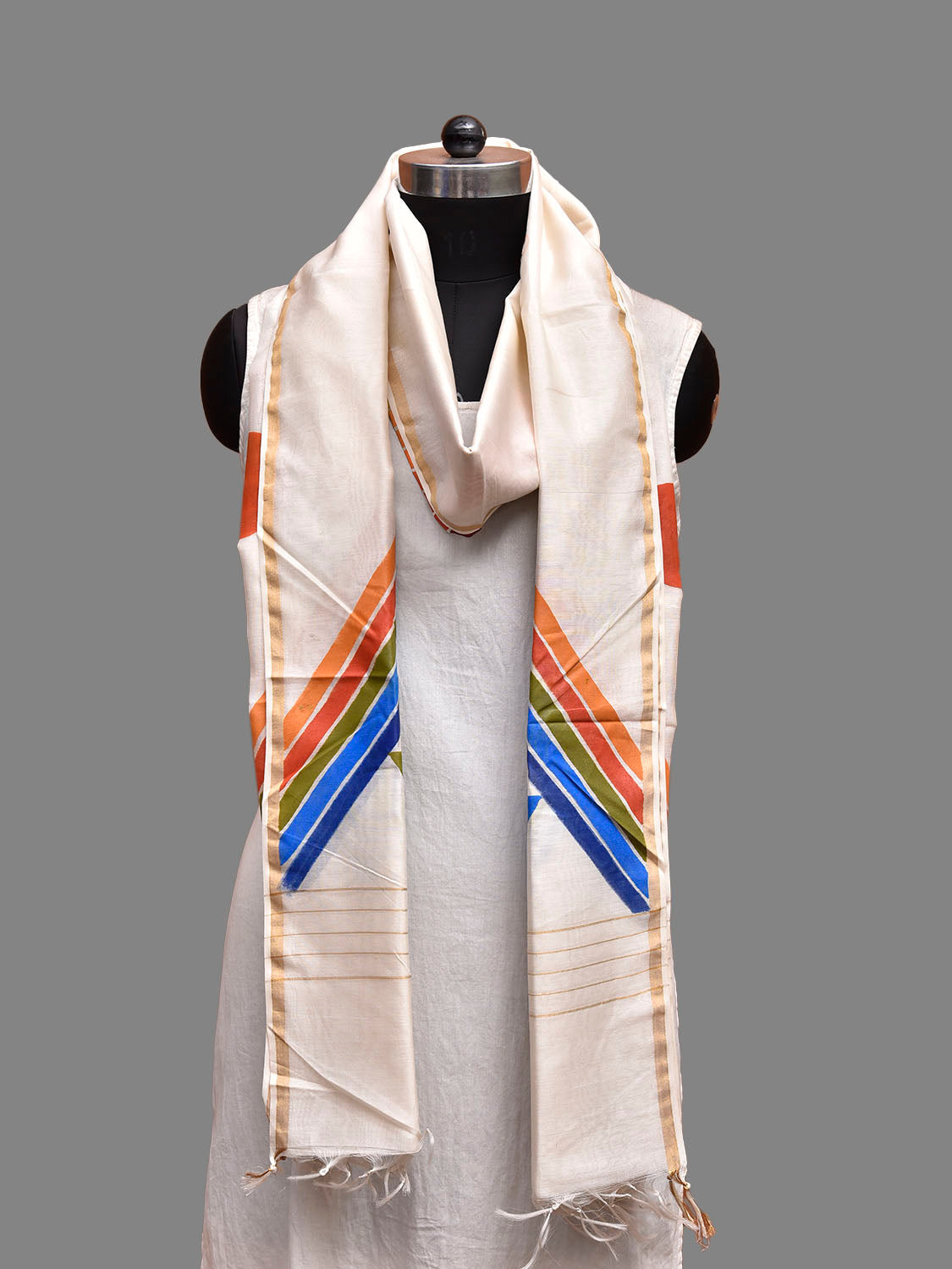 Beige Hand Painted Cotton Silk Dupatta with Geometrical Design ds3838