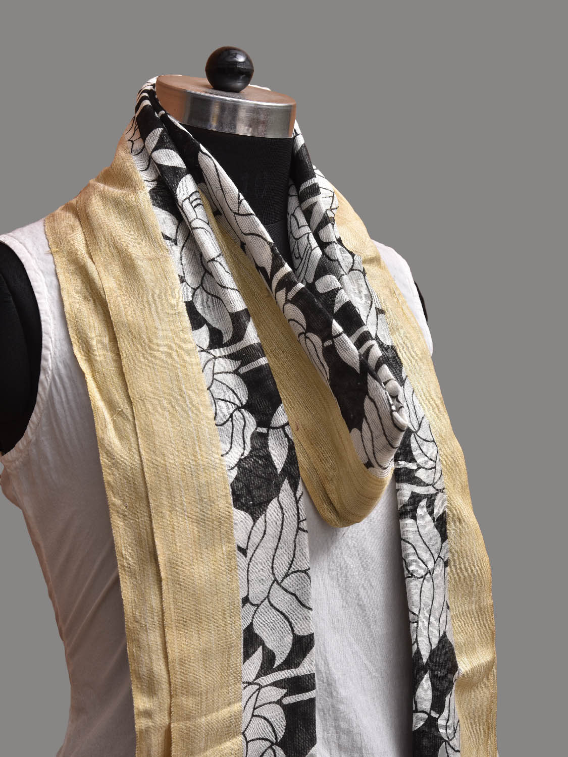Black and White Printed Cotton Net Dupatta with Lotus Flowers Design ds3844