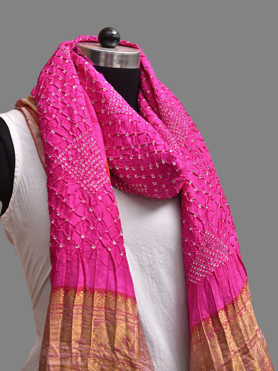 Pink and Red Bandhani Kanchipuram Silk Dupatta with Border Design ds3847
