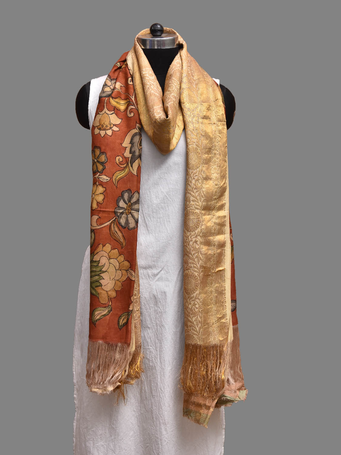 Red and Cream Kalamkari Hand Painted Kanchipuram Silk Dupatta with Floral Design ds3848