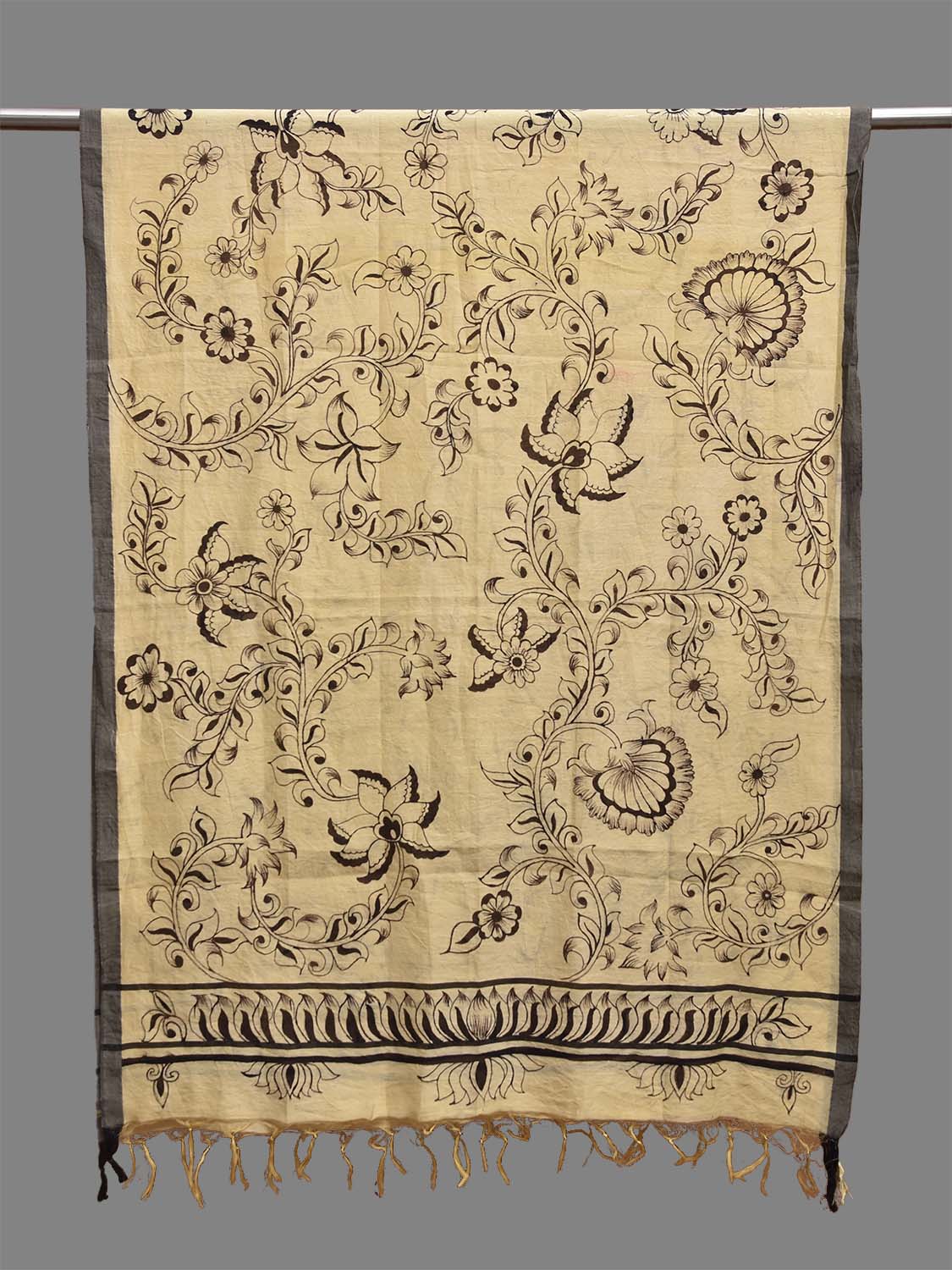 Cream and Black Kalamkari Hand Painted Cotton Silk Dupatta with Floral Design ds3849