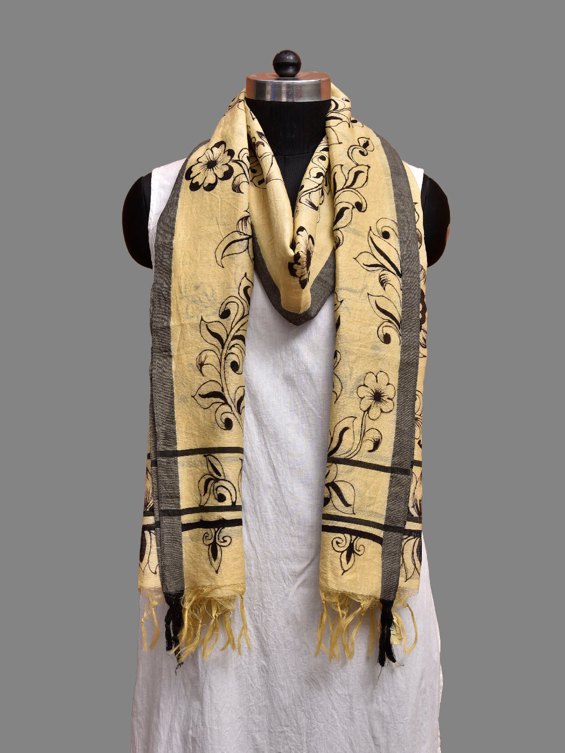 Cream and Black Kalamkari Hand Painted Cotton Silk Dupatta with Floral Design ds3849