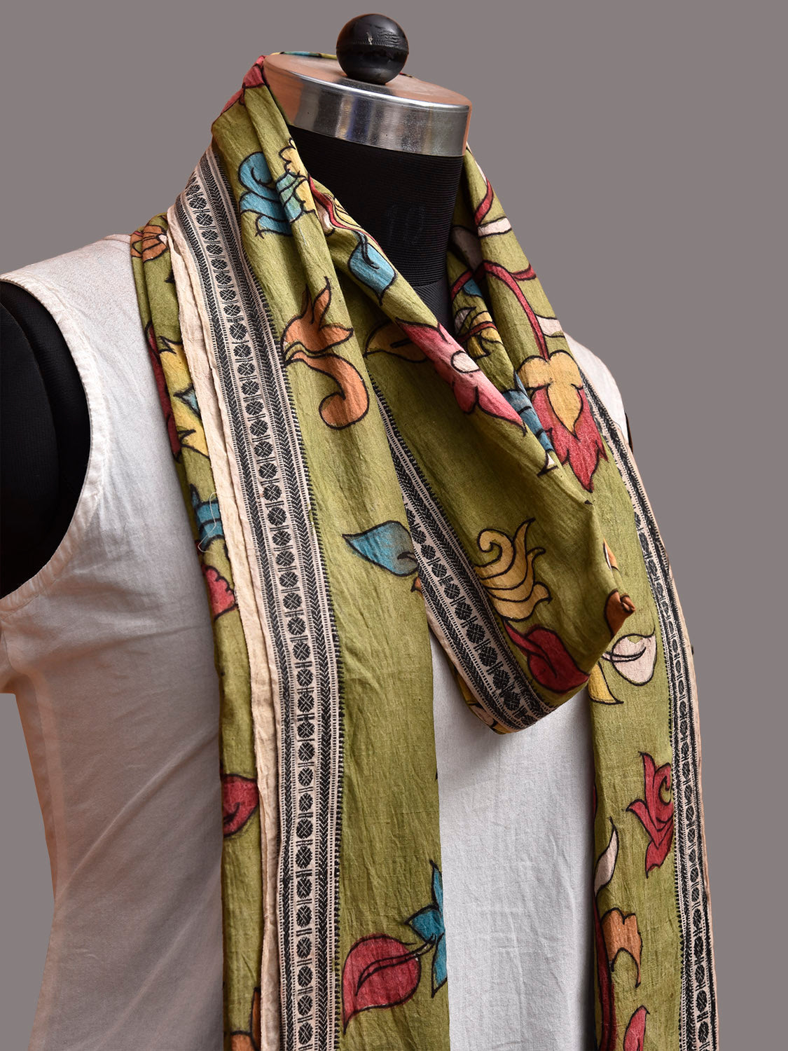 Green Kalamkari Hand Painted Cotton Dupatta with Floral Design ds3856