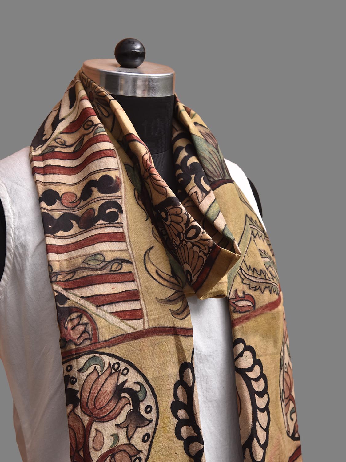 Light Yellow Kalamkari Hand Painted Sico Stole with Floral and Geometric Design ds3885