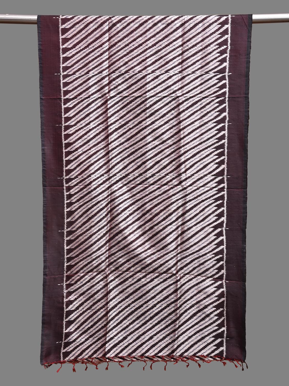 Brown Pochampally Ikat Silk Handloom Stole with Diagonal Design ds3901