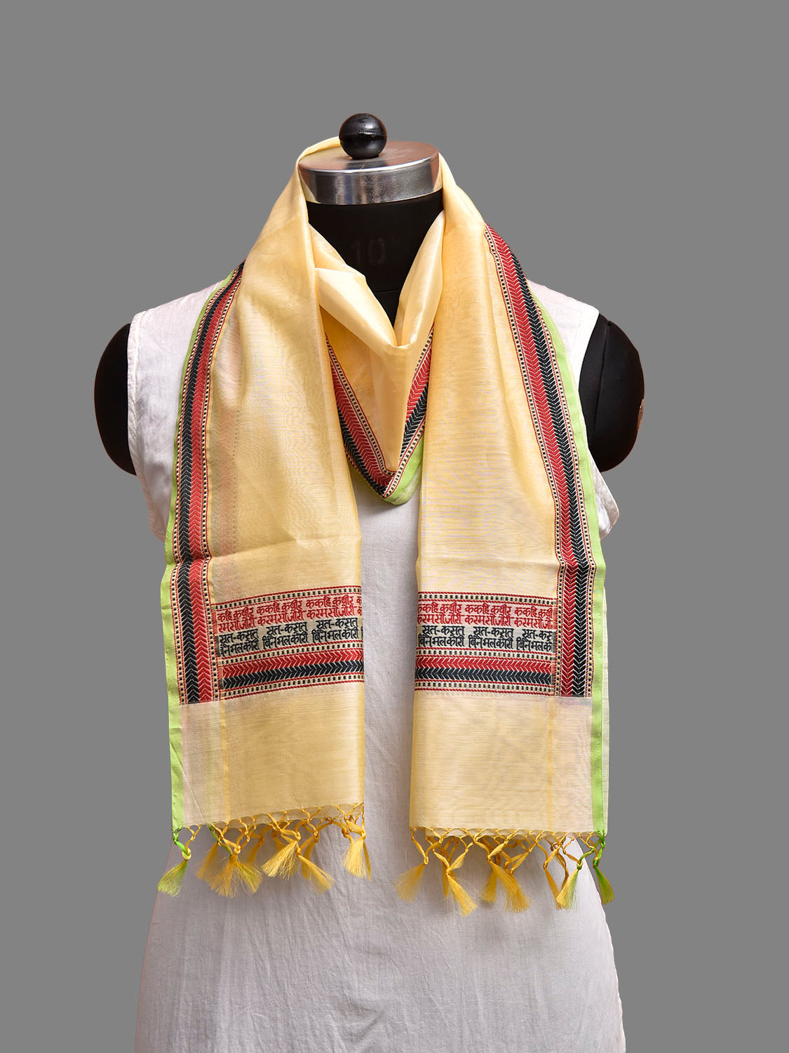 Cream Banaras Cotton Silk Stole with Plain Design ds3908
