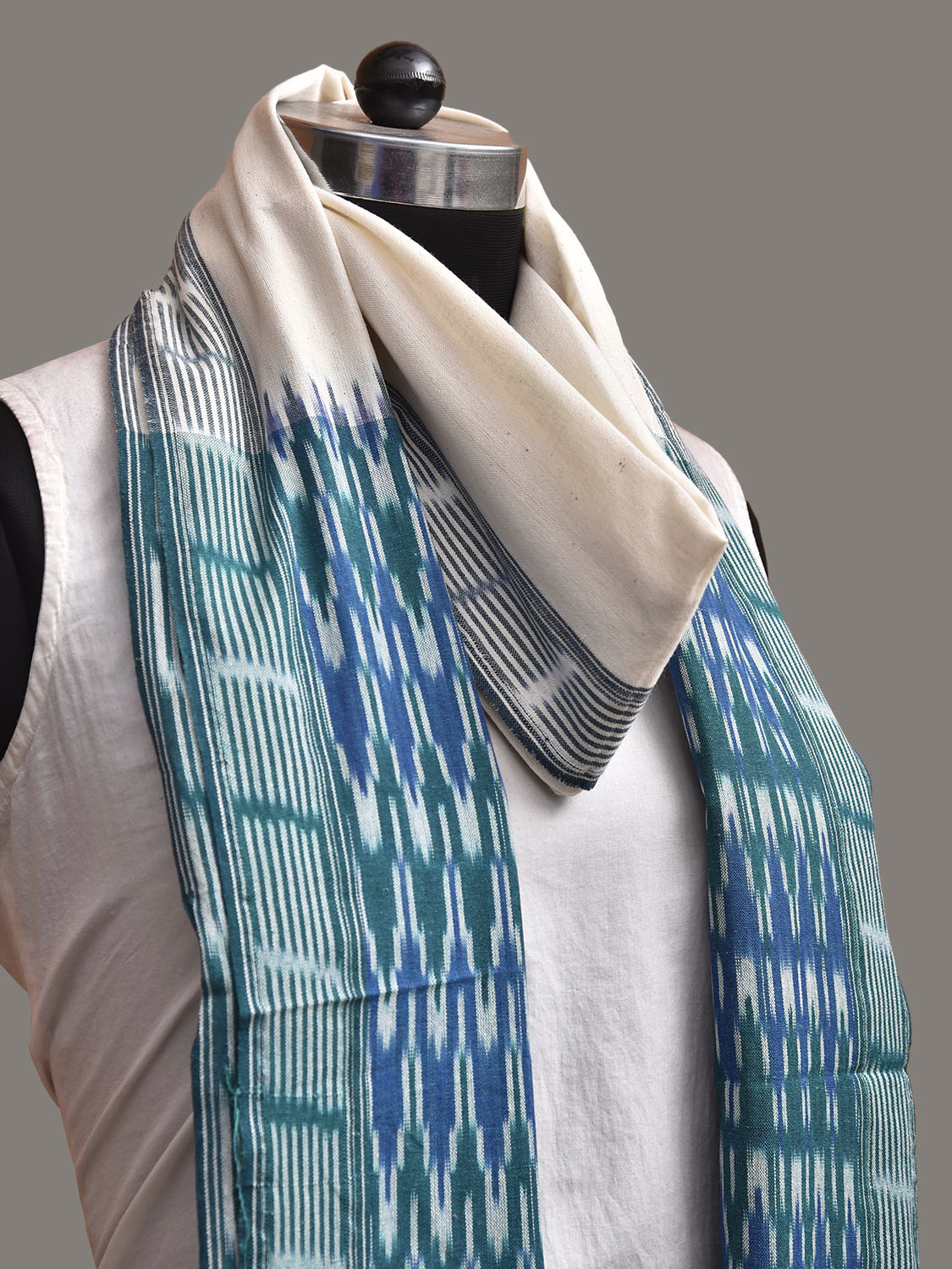 White and Teal Pochampally Ikat Cotton Handloom Dupatta with Grill Pallu Design ds3937