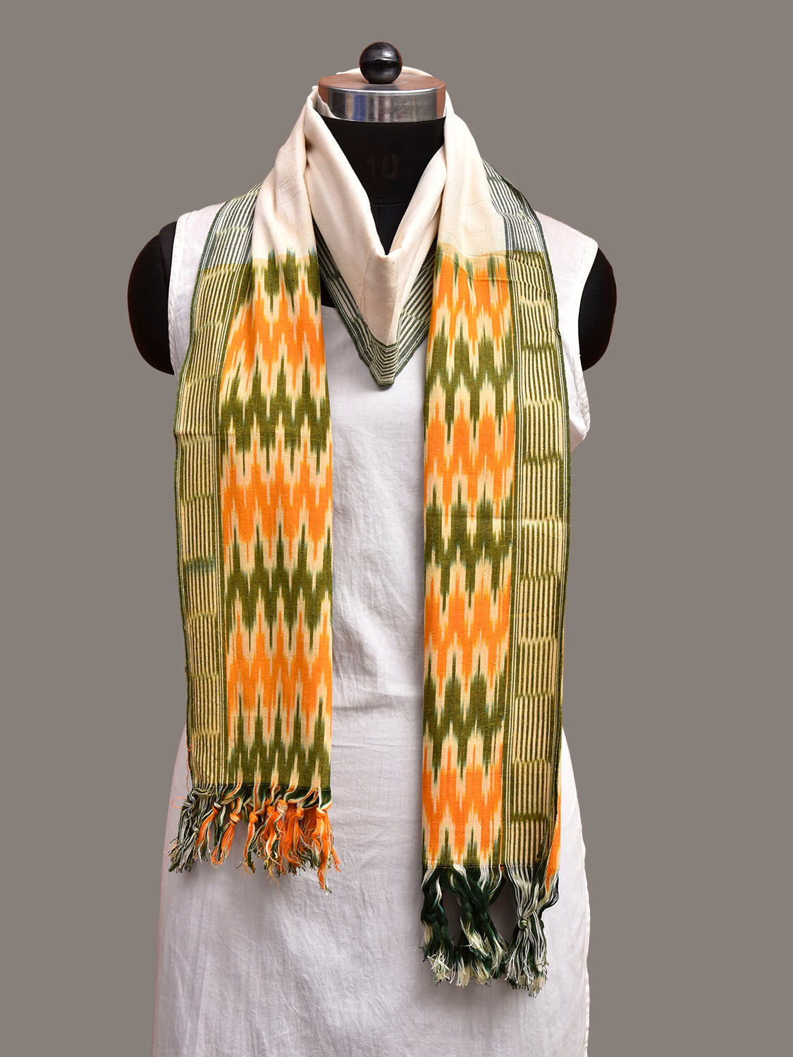 White and Green Pochampally Ikat Cotton Handloom Dupatta with Grill Pallu Design ds3938