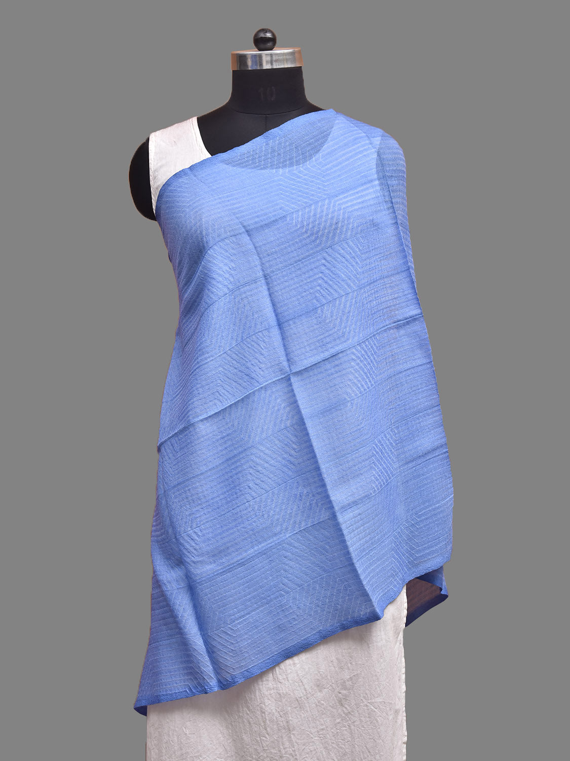 Blue Shibori Woolen Stole with Grill and Floral Design ds3947