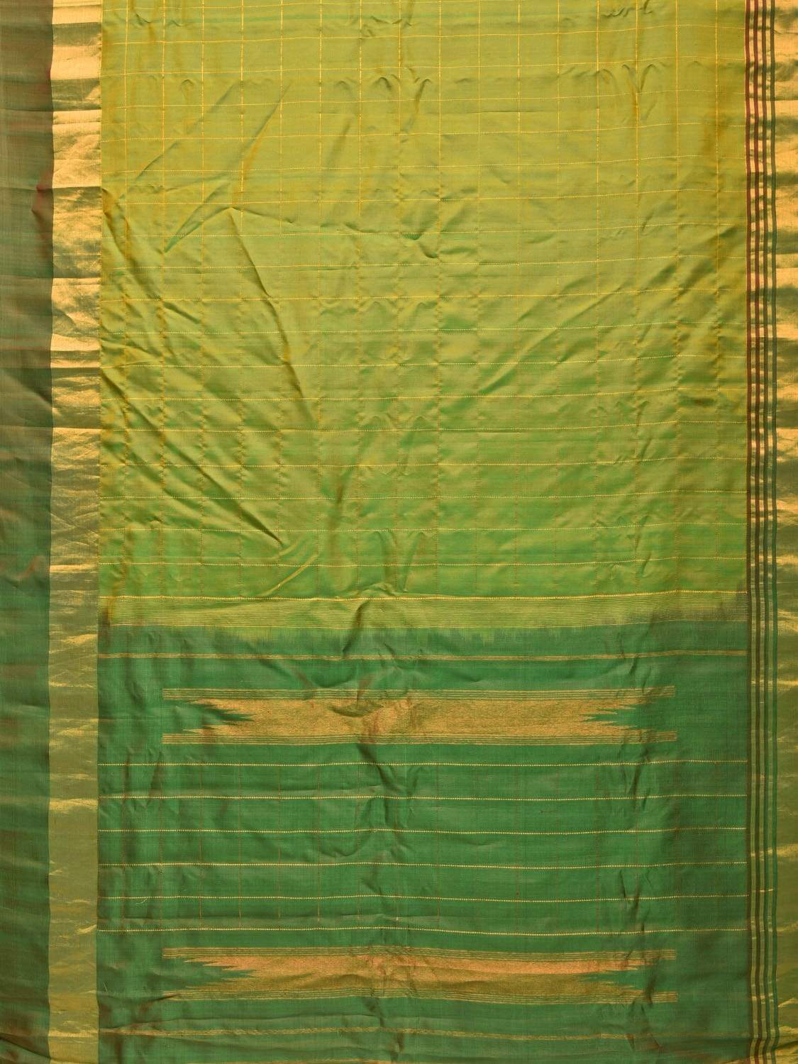 Green Gadwal Silk Handloom Saree with Checks Design g0266