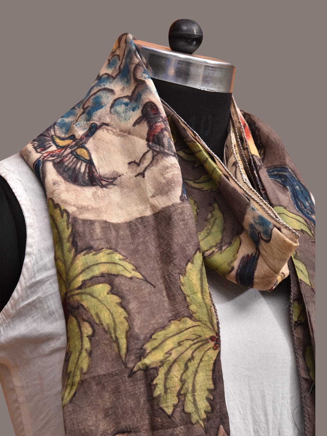 Grey and Cream Kalamkari Hand Painted Sico Stole with Birds and Trees Design ds3616