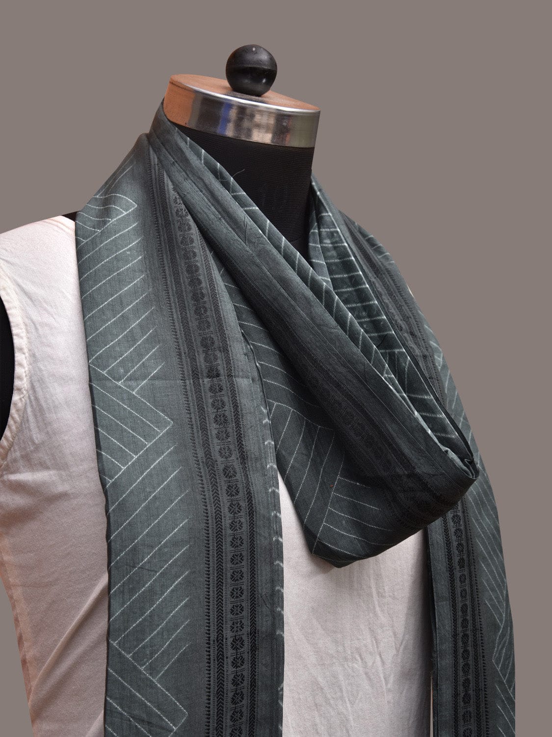 Grey Shibori Cotton Handloom Dupatta with Geometric and Leaves Design ds3621