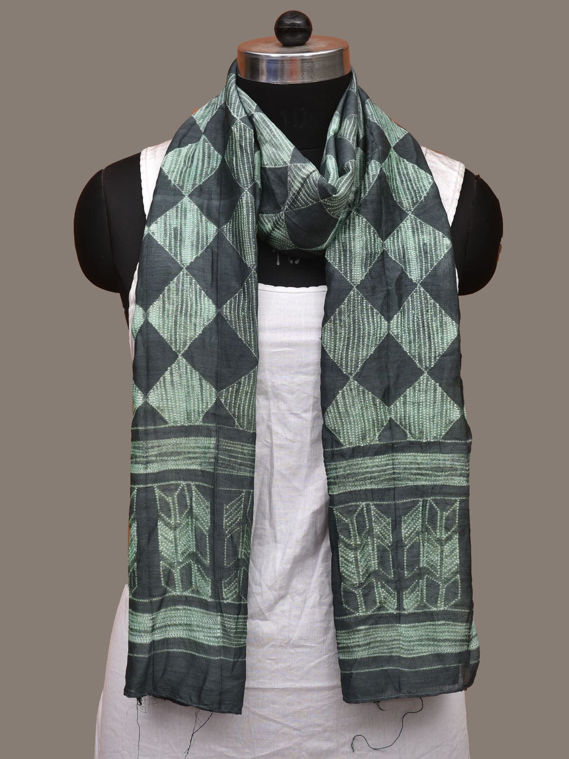 Grey Shibori Silk Handloom Stole with Checks Design ds3101