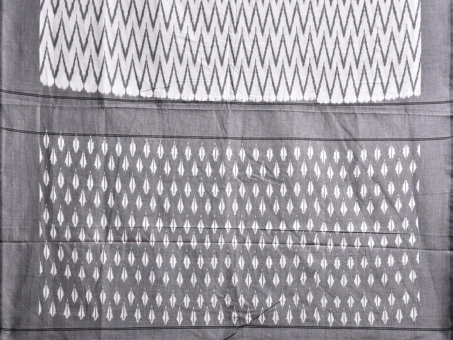 White and Grey Pochampally Ikat Cotton Handloom Saree with Zig-Zag Design No Blouse i0955