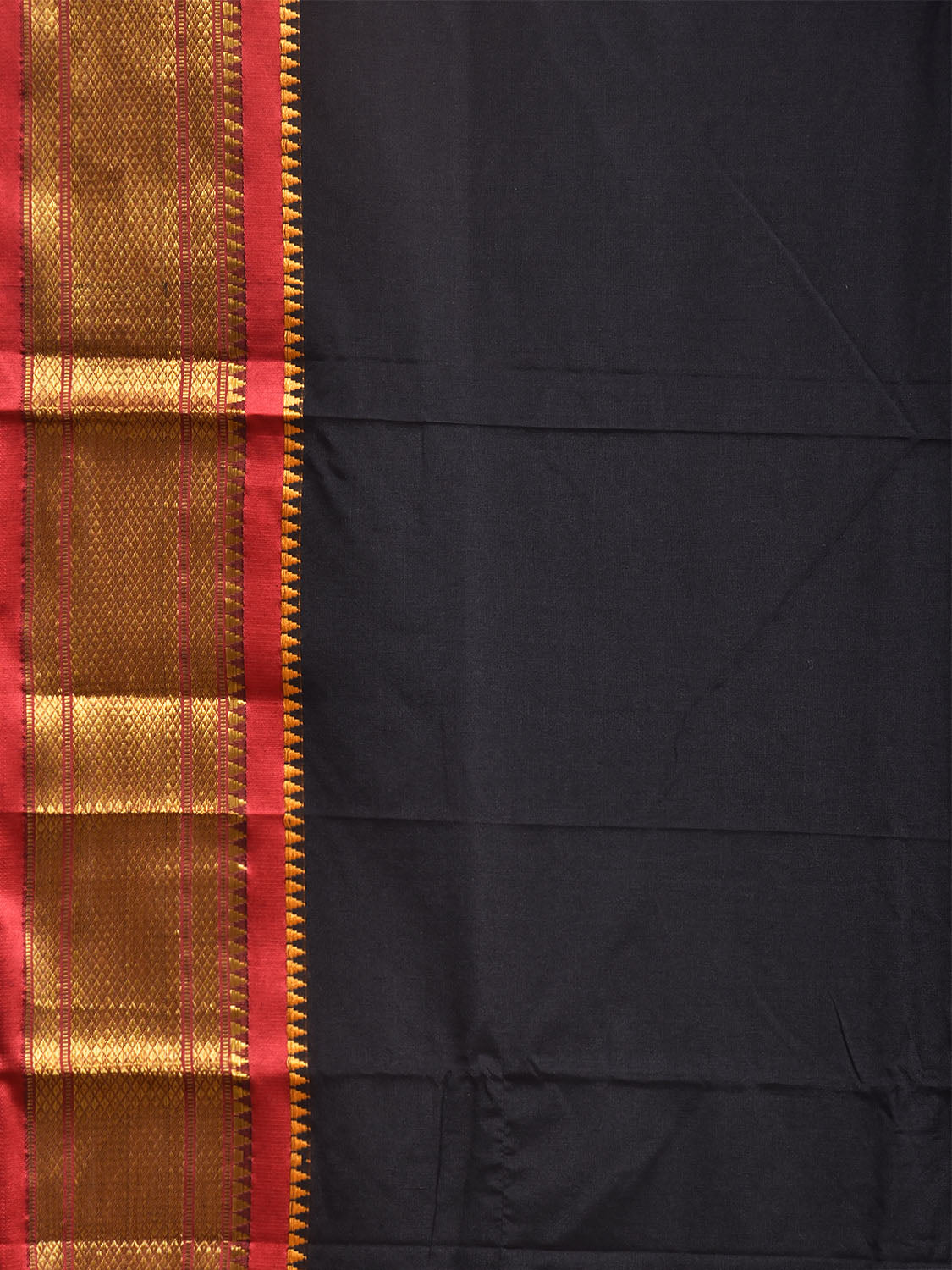 Black and Red ilkal Cotton Viscose Saree with Contrast Pallu Design No Blouse il0128