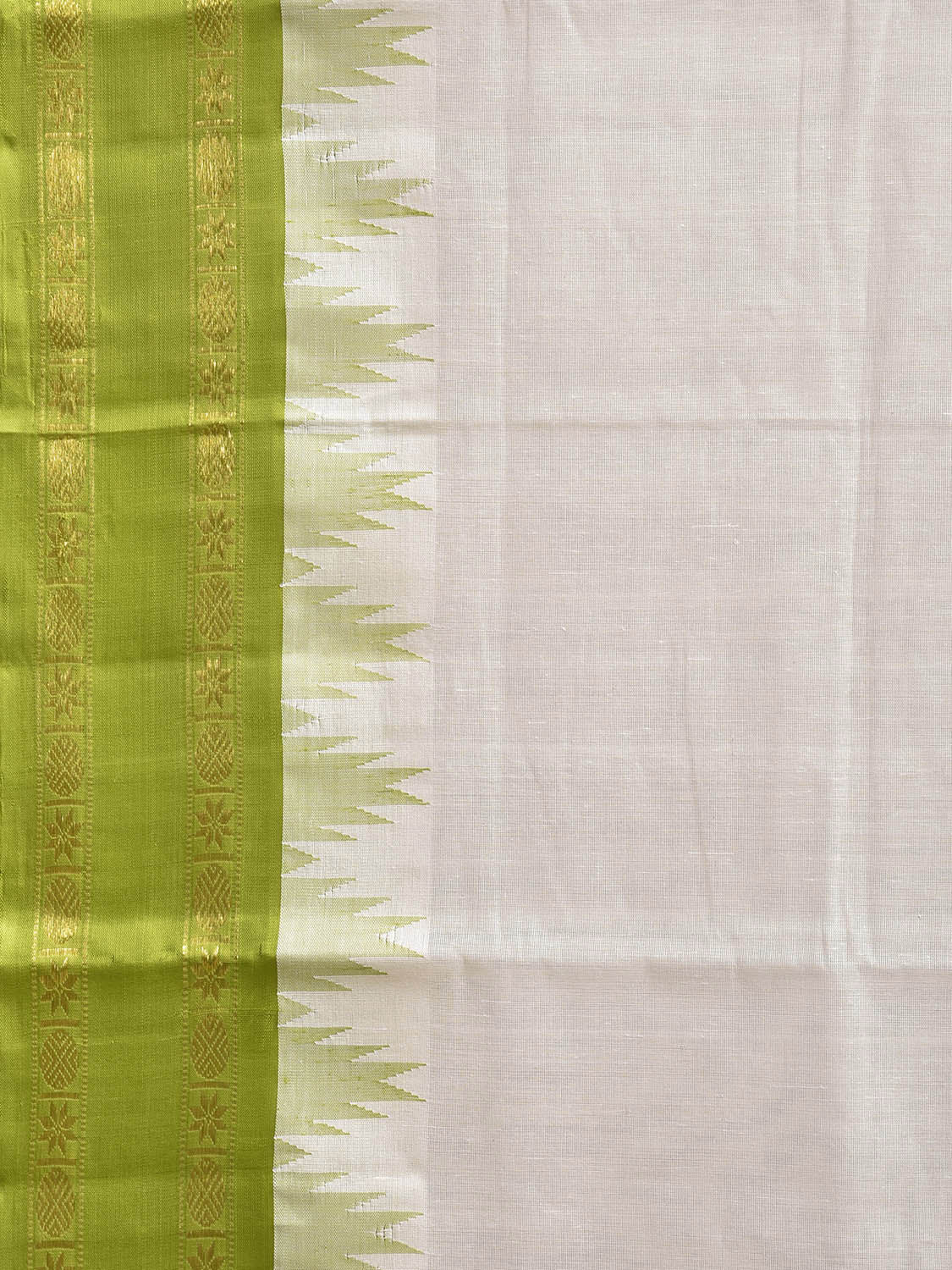White and Green Khadi Cotton Handloom Plain Saree with Big Temple Border kh0727