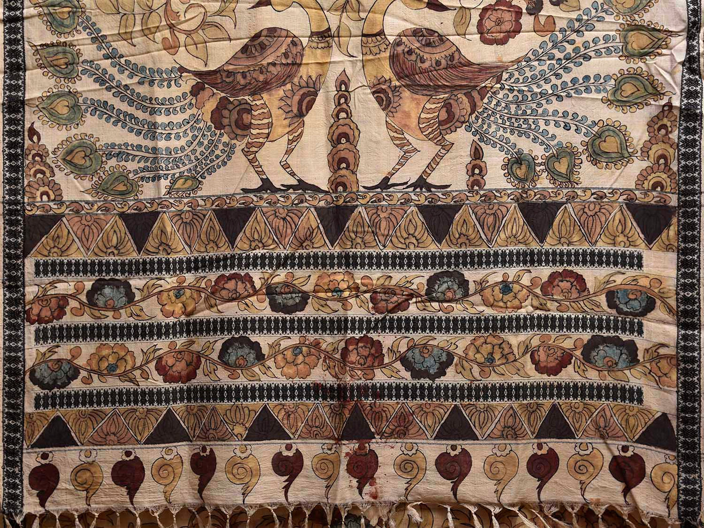 Cream Kalamkari Hand Painted Tussar Handloom Saree with Floral and Peacocks Pallu Design KL0838