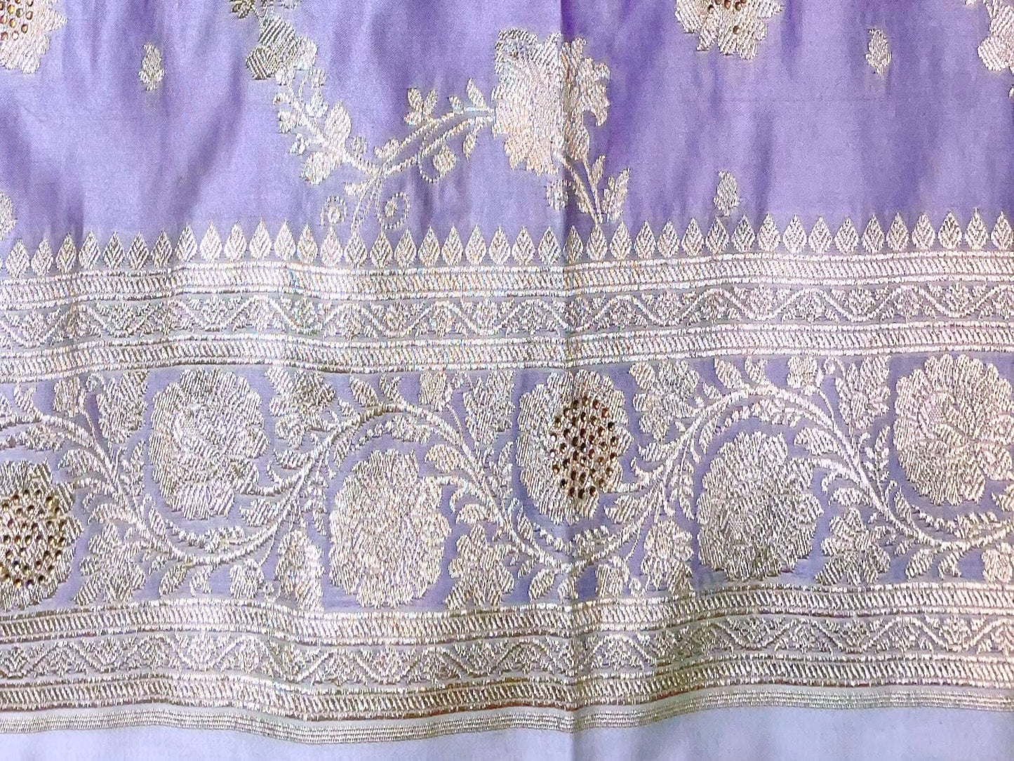 Lavender Banaras Katan Silk Saree with Allover Body Butti and Stone Work Design b0390ds