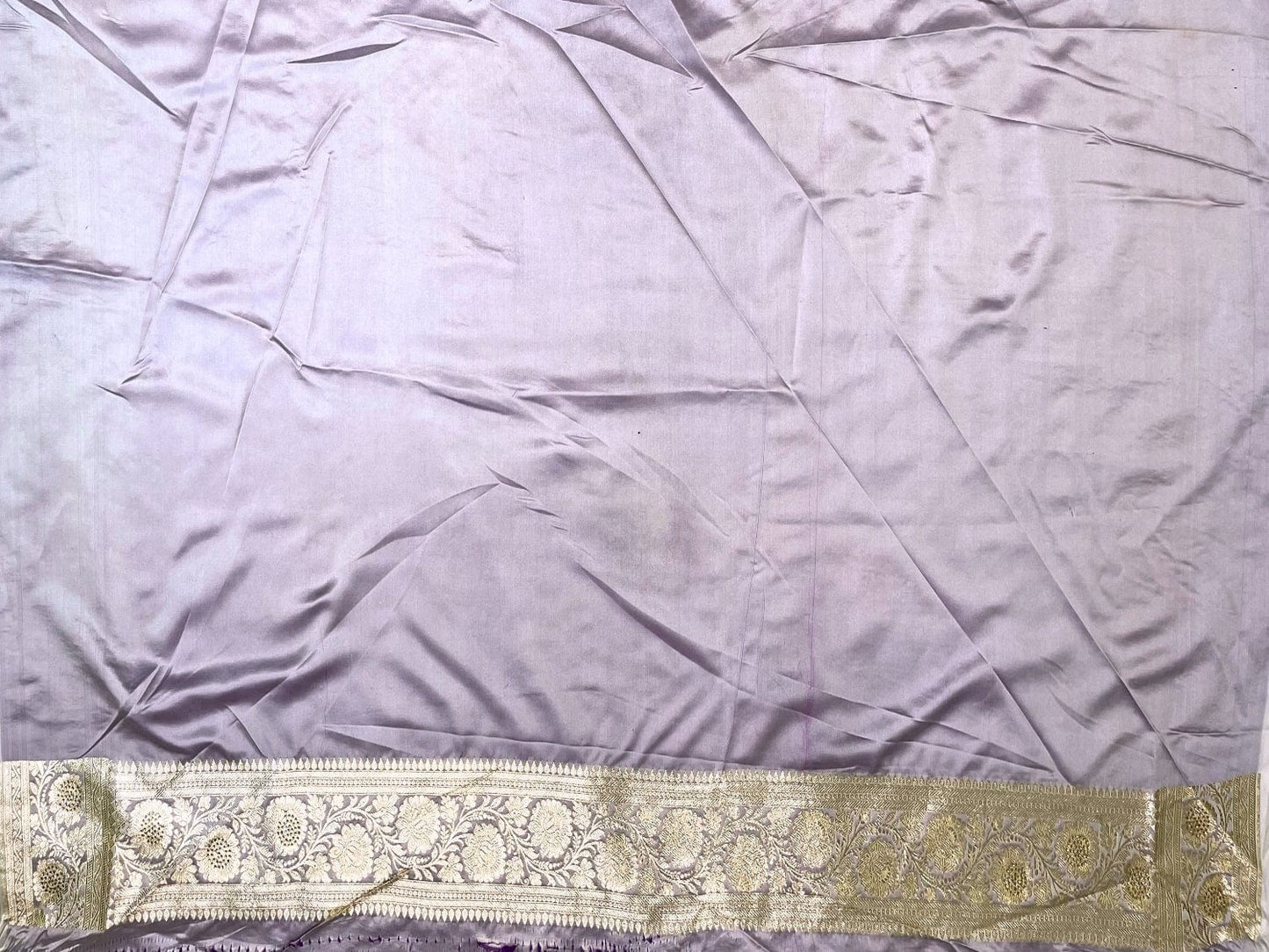 Lavender Banaras Katan Silk Saree with Allover Body Butti and Stone Work Design b0390ds