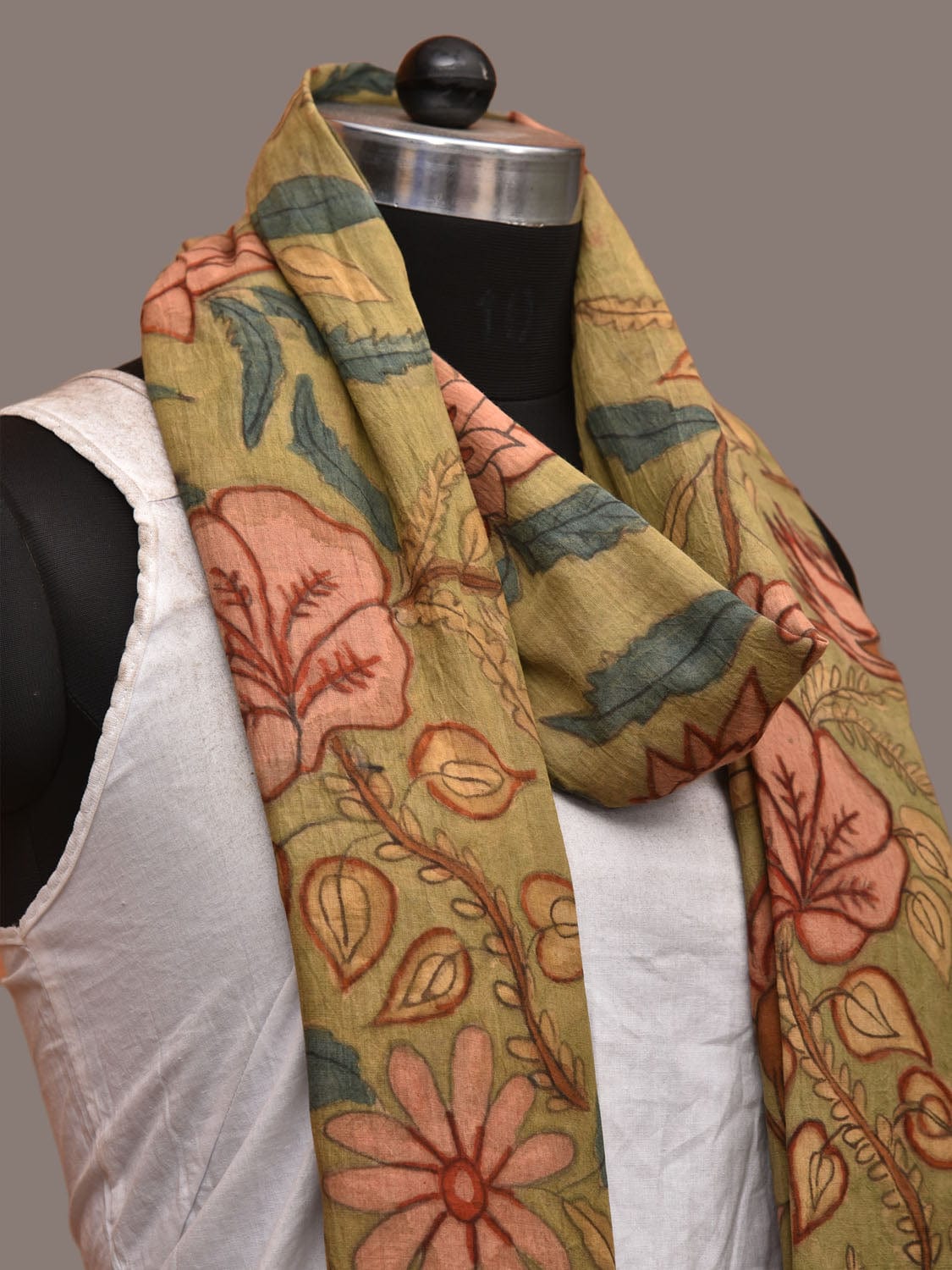 Light Green Kalamkari Hand Painted Cotton Handloom Dupatta with Floral Design ds3170