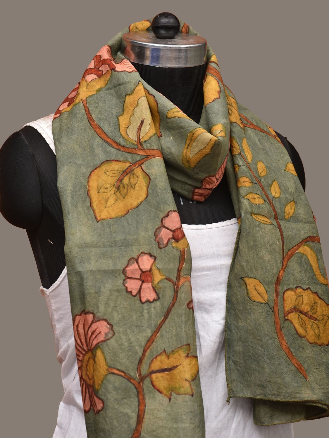 Light Green Kalamkari Hand Painted Sico Stole with Floral Design ds3152