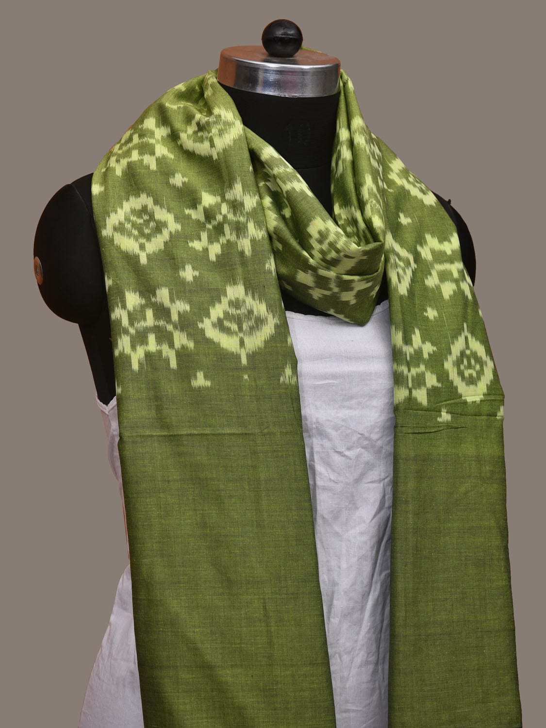 Light Green Pochampally Ikat Cotton Handloom Dupatta with All Over Design ds3065