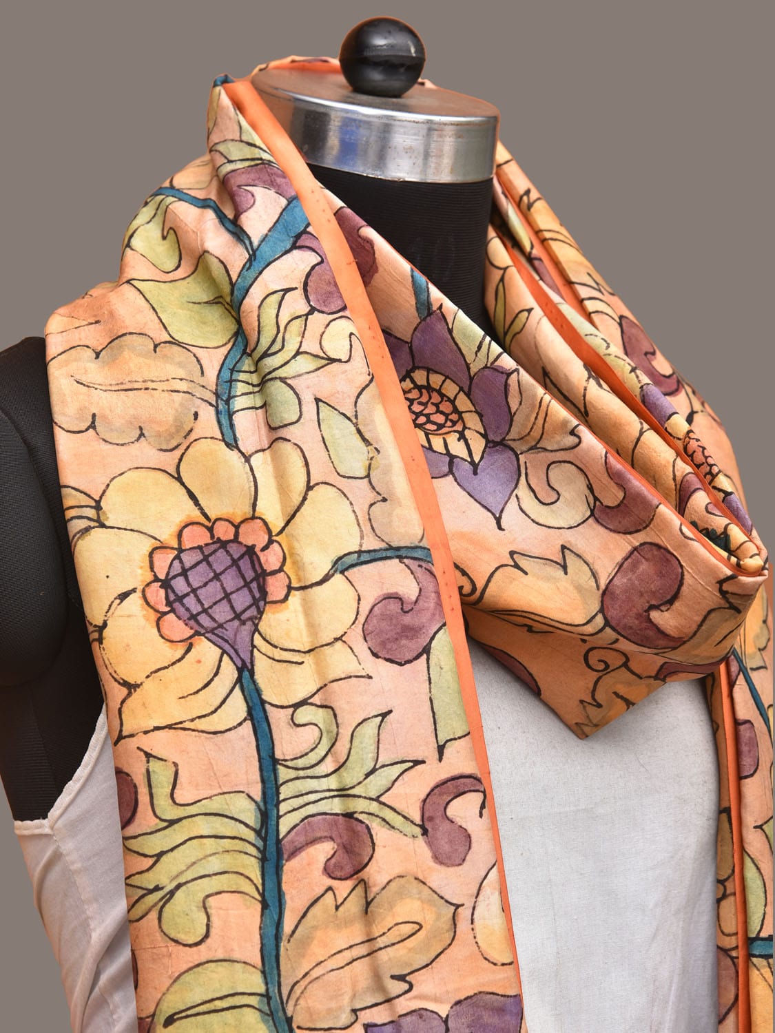 Light Orange Kalamkari Hand Painted Kanchipuram Silk Handloom Dupatta with Floral Design ds3324